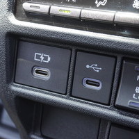 6579　オリジナルPKG　ハイエース　ダークプライムⅡ　2WD　2800cc　ディーゼル車　5人乗りのサムネイル