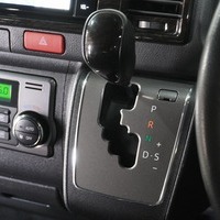 6708 令和2年式 ハイエース スーパーGL ダークプライムⅡ 2WD 2,800cc (ディーゼル車) 2/5人乗車 9.8万kmのサムネイル