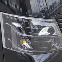 6018　令和8年式　キャラバン　GRANDプレミアムGX　4WD　2400cc　ディーゼル車　18kmのサムネイル