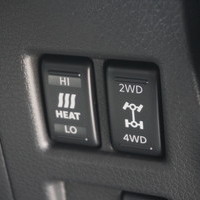 6018　令和8年式　キャラバン　GRANDプレミアムGX　4WD　2400cc　ディーゼル車　18kmのサムネイル