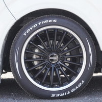 5691　ESSEXオリジナルデモカー　令和7年式　ハイエース　スーパーGL　ダークプライムS　2WD　2800cc　ディーゼル車　5人乗り　1.3万kmのサムネイル