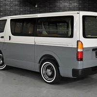 6321 8型ハイエース DX  2WD 2,000CC ガソリン車 4ナンバー 3/6人乗りのサムネイル