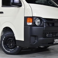 6369 8型ハイエース DX  2WD 2,000CC ガソリン車 4ナンバー 3/6人乗りのサムネイル