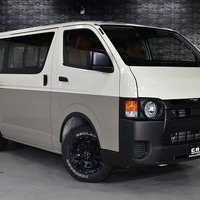 6370 8型ハイエース DX  2WD 2,000CC ガソリン車 4ナンバー 3/6人乗りのサムネイル