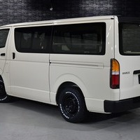 6369 8型ハイエース DX  2WD 2,000CC ガソリン車 4ナンバー 3/6人乗りのサムネイル