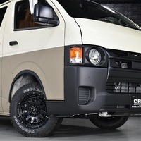 6370 8型ハイエース DX  2WD 2,000CC ガソリン車 4ナンバー 3/6人乗りのサムネイル