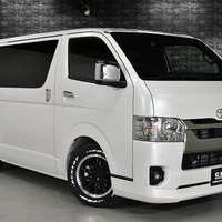 6424 8型ハイエース スーパーGL ダークプライムS  2WD 2,800CC ディーゼル車 4ナンバー 2/5人乗りのサムネイル