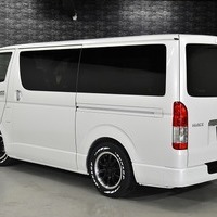 6424 8型ハイエース スーパーGL ダークプライムS  2WD 2,800CC ディーゼル車 4ナンバー 2/5人乗りのサムネイル