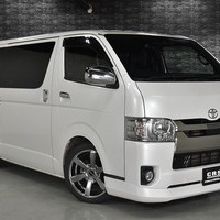 6708 令和2年式 ハイエース スーパーGL ダークプライムⅡ 2WD 2,800cc (ディーゼル車) 2/5人乗車 9.8万kmのサムネイル