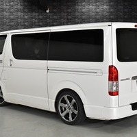 6708 令和2年式 ハイエース スーパーGL ダークプライムⅡ 2WD 2,800cc (ディーゼル車) 2/5人乗車 9.8万kmのサムネイル