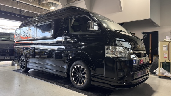 CRS横浜　ハイエース　キャンピング車を下げ風にカスタム＆9型内外装カスタム