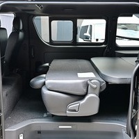 6665.令和8年式 9型ハイエースバン スーパーGL DP2 2WD 2,800cc ディーゼル車 走行7キロ 新車未登録のサムネイル