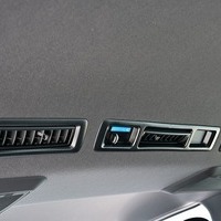 6665.令和8年式 9型ハイエースバン スーパーGL DP2 2WD 2,800cc ディーゼル車 走行7キロ 新車未登録のサムネイル