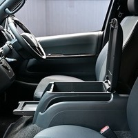 6665.令和8年式 9型ハイエースバン スーパーGL DP2 2WD 2,800cc ディーゼル車 走行7キロ 新車未登録のサムネイル