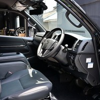 6665.令和8年式 9型ハイエースバン スーパーGL DP2 2WD 2,800cc ディーゼル車 走行7キロ 新車未登録のサムネイル