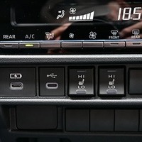 6665.令和8年式 9型ハイエースバン スーパーGL DP2 2WD 2,800cc ディーゼル車 走行7キロ 新車未登録のサムネイル