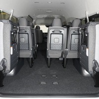 6094 8型ハイエース コミューターGL  2WD 2,800cc ディーゼル車　2ナンバー  14人乗り 20kmのサムネイル