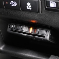 6016 令和8年式 登録済未使用車 日産 キャラバン GRANDプレミアム GX  4WD 2,400cc(ディーゼル車) 2/5人乗車 40km 車検:令和10年3月29日のサムネイル