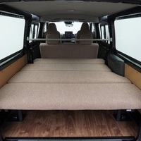 6336 【内装架装車クラシックギアDX】令和8年式 ハイエースバン DX 2WD 2,000㏄ ガソリン車 走行11キロ 新車未登録のサムネイル
