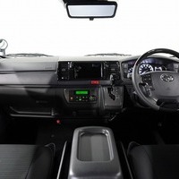 6310 8型ハイエース スーパーGL ダークプライムS  4WD 2,800CC ディーゼル車 4ナンバー 2/5人乗りのサムネイル