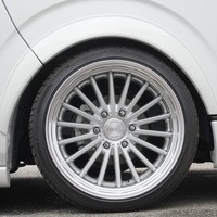 6564 【登録済み未使用車】 令和8年式 トヨタ ハイエース スーパーGL ダークプライムⅡ 2WD 2,800cc（ディーゼル車) 2/5人乗車 6kmのサムネイル