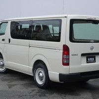 6346 ハイエースバン DX 2WD 2,000㏄（ガソリン）3/6人乗車 11㎞のサムネイル