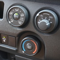 6346 ハイエースバン DX 2WD 2,000㏄（ガソリン）3/6人乗車 11㎞のサムネイル