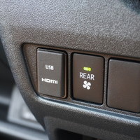 6346 ハイエースバン DX 2WD 2,000㏄（ガソリン）3/6人乗車 11㎞のサムネイル