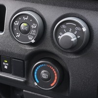 6279 ハイエースバン DX 2WD 2,000㏄（ガソリン）3/6人乗車 26㎞のサムネイル