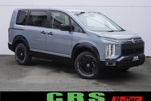 6470　【新車登録済み未使用車】改良後モデル 令和8年式 三菱 デリカD5 P 4WD 2,200㏄ ディーゼル車 走行距離14キロ 車検令和11年2月のサムネイル