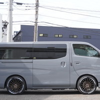 5856　令和7年式　キャラバン　GRANDプレミアムGX　2WD　2400cc　ディーゼル車　5人乗り　50kmのサムネイル