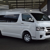6638　9型ハイエースワゴン グランドキャビン 2,700cc ガソリン車 10人乗車のサムネイル