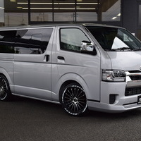 6817　9型ハイエースバン DX GLパッケージ 2,800cc(ディーゼル車) 3/6人乗車のサムネイル