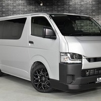 6873 令和8年式 ハイエース DX（4ドア）  2WD 2,000cc (ガソリン車)  3/6人乗車 150km 車検:令和10年5月13日　のサムネイル