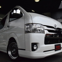 6907　令和2年式 ハイエースバン DARK PRIME 2WD 2,000cc(ガソリン車) 2/5人乗車 10.2万kmのサムネイル