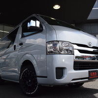 6872　平成26年式 ハイエースバンDX-GLパッケージ 2WD 2,000cc(ガソリン車) 3/6人乗車 13.6万kmのサムネイル