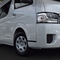 6638　9型ハイエースワゴン グランドキャビン 2,700cc ガソリン車 10人乗車のサムネイル