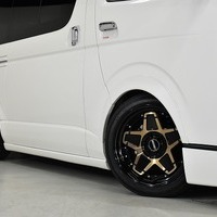6905 令和4年式 ハイエース スーパーGL ダークプライムⅡ  2WD 2,800cc (ディーゼル車)  2/5人乗車 4.0万km 車検:令和9年4月6日のサムネイル