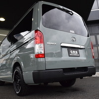6706　9型ハイエースバン S-GL ガソリン車 2WD 2,000cc 2/5人乗りのサムネイル