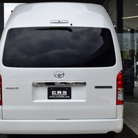 6638　9型ハイエースワゴン グランドキャビン 2,700cc ガソリン車 10人乗車のサムネイル