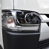6806.令和8年式 9型 ハイエースバン DX 2WD 2,00cc ガソリン車 走行6キロ 新車未登録のサムネイル
