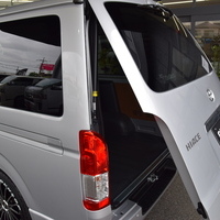 6817　9型ハイエースバン DX GLパッケージ 2,800cc(ディーゼル車) 3/6人乗車のサムネイル
