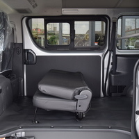 6817　9型ハイエースバン DX GLパッケージ 2,800cc(ディーゼル車) 3/6人乗車のサムネイル