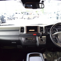 6907　令和2年式 ハイエースバン DARK PRIME 2WD 2,000cc(ガソリン車) 2/5人乗車 10.2万kmのサムネイル