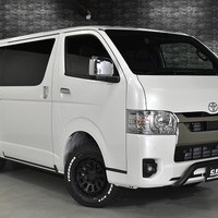 6310 8型ハイエース スーパーGL ダークプライムS  4WD 2,800CC ディーゼル車 4ナンバー 2/5人乗りのサムネイル