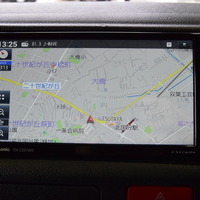 6872　平成26年式 ハイエースバンDX-GLパッケージ 2WD 2,000cc(ガソリン車) 3/6人乗車 13.6万kmのサムネイル