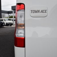 6141　タウンエースバンGL 「ATTICS MINI T1」架装車 1,500cc ガソリン車 2WD 2/5人乗車のサムネイル