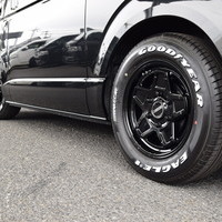 6870　平成30年式 ハイエースバン DARK PRIME 2WD 2,000cc(ガソリン車) 2/5人乗車 8.3万kmのサムネイル