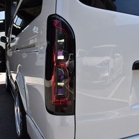 7062.平成27年式 ハイエース スーパーGL 3ナンバー 10人乗り 2WD 2,000cc ガソリン車 走行5.2万キロ 検査2年付きのサムネイル