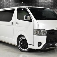 6869 令和6年式 ハイエース スーパーGL ダークプライムⅡ  2WD 2,800cc (ディーゼル車)  2/5人乗車 2.8万km　のサムネイル